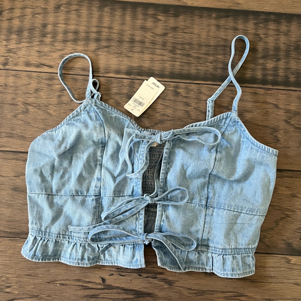 NWT- Aerie denim crop top
